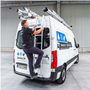 Rear ladder